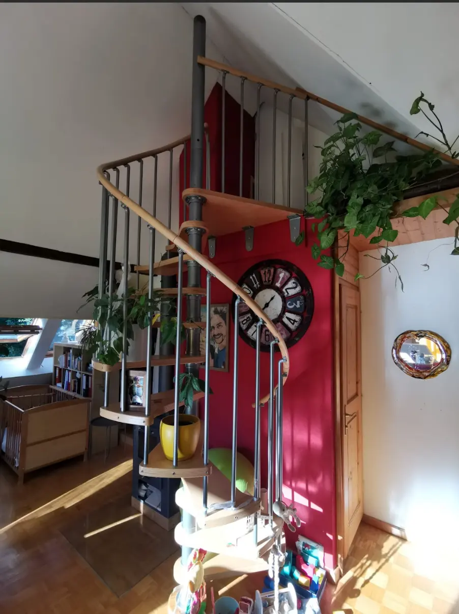 Haus umbauen Haus GL Treppe innen vorher