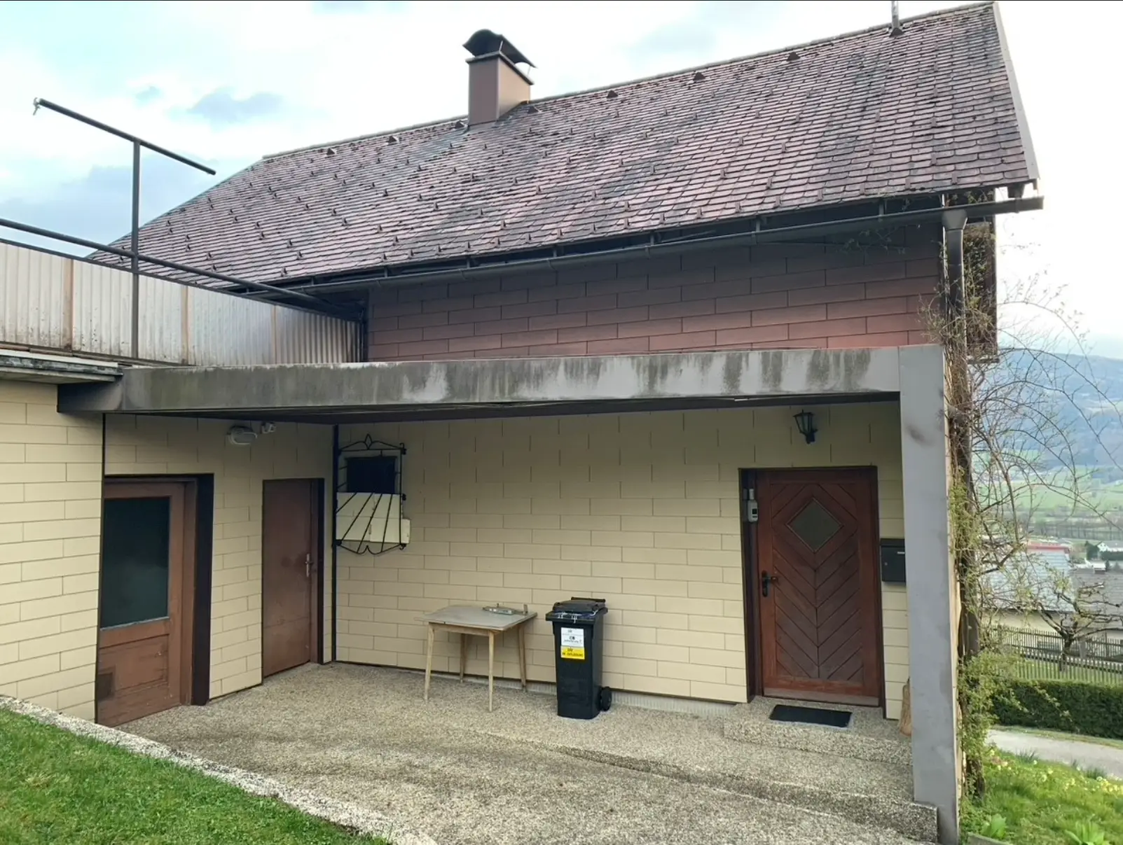 Haus umbauen Haus LI Fallstudie Eingang vorher